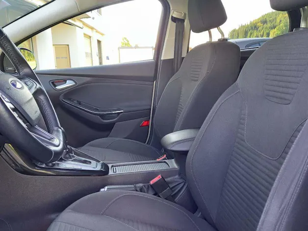 FORD Focus 1.5 SCTi Titanium Automatic