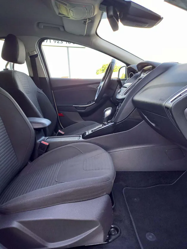 FORD Focus 1.5 SCTi Titanium Automatic