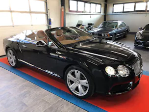 BENTLEY Continental GTC 4.0 V8
