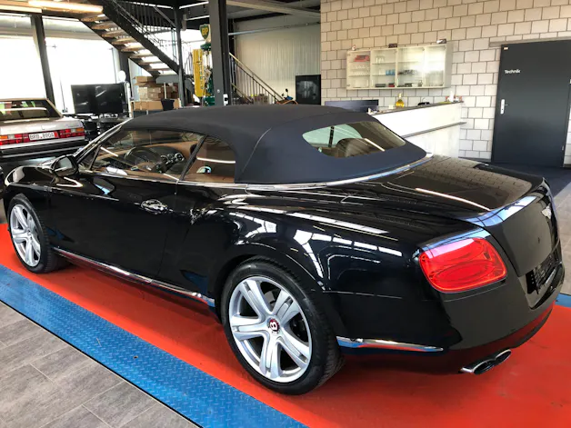 BENTLEY Continental GTC 4.0 V8