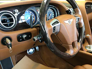 BENTLEY Continental GTC 4.0 V8