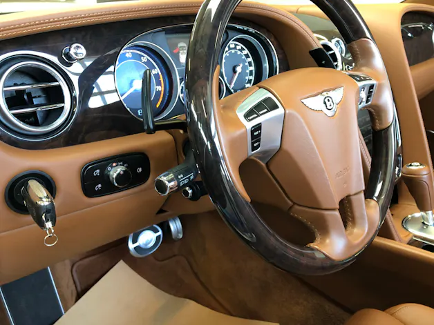 BENTLEY Continental GTC 4.0 V8