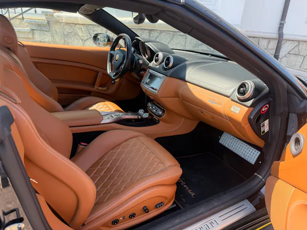 FERRARI California 4.3