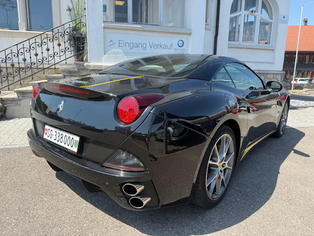 FERRARI California 4.3