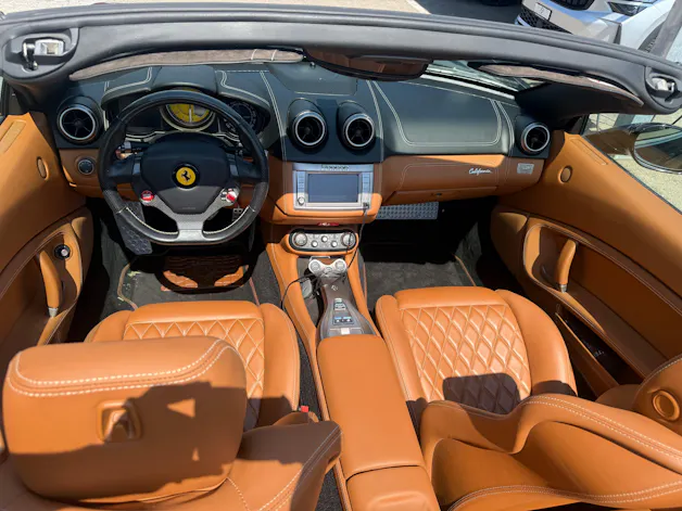 FERRARI California 4.3