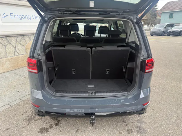 VW Touran 1.5 TSI Highline DSG R-LINE BLACK UND STYL / 48 MONATE WERK GARANTIE