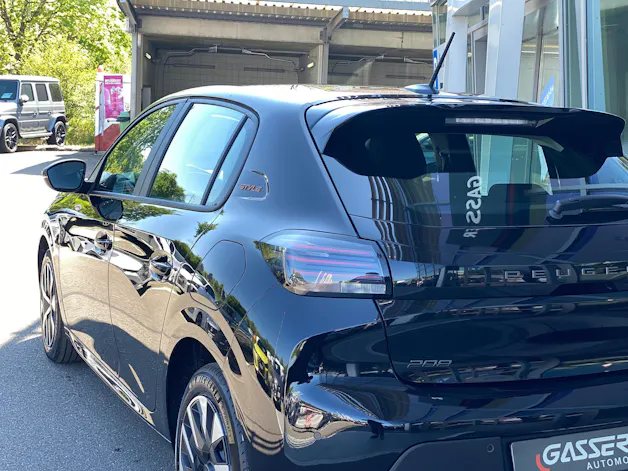 PEUGEOT 208 1.2 MHEV 110 Style