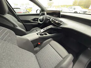 PEUGEOT 3008 145 e-DSC6 Hybrid Allure Premium
