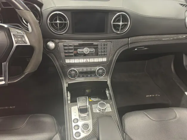 MERCEDES-BENZ SL 63 AMG Speedshift