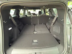 PEUGEOT 5008 210 73kWh Allure Premium AWD