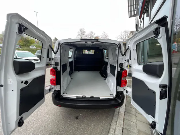 PEUGEOT Expert 50 KWh Premium Standard