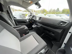 PEUGEOT Expert 50 KWh Premium Standard