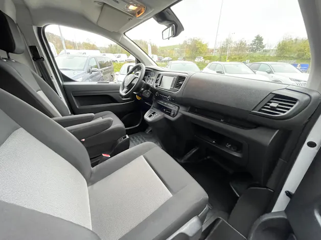 PEUGEOT Expert 50 KWh Premium Standard
