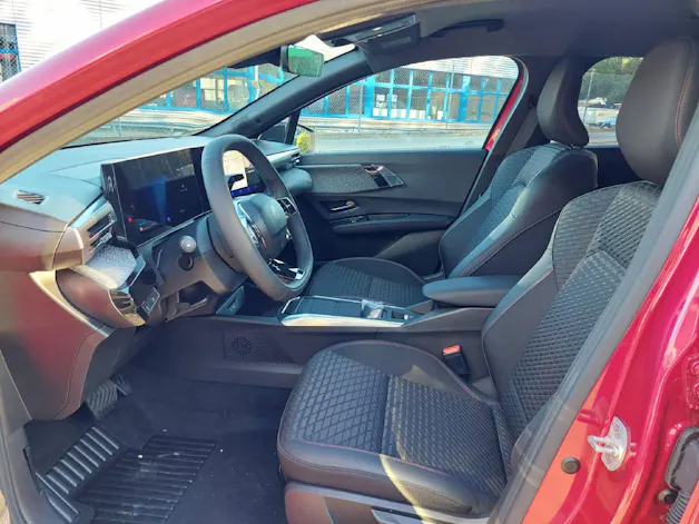 RENAULT Clio 1.8 E-Tech techno