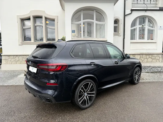 BMW X5 30d xDrive M-SPORT * 7 SITZER * 22 ZOLL ALUFELGEN *