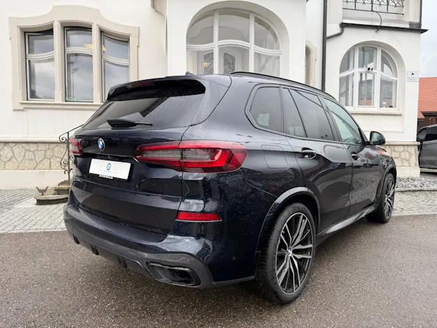 BMW X5 30d xDrive M-SPORT * 7 SITZER * 22 ZOLL ALUFELGEN *