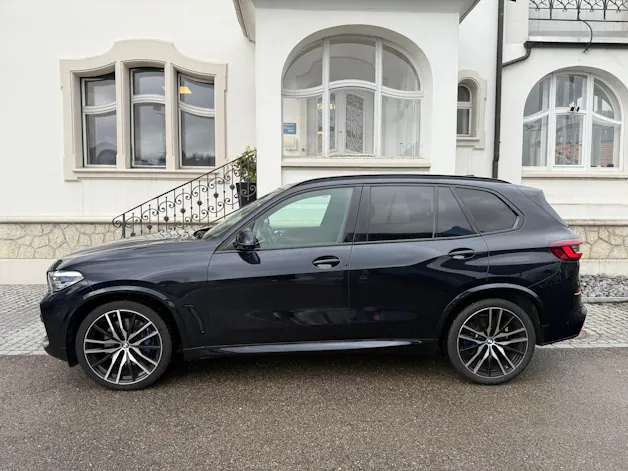 BMW X5 30d xDrive M-SPORT * 7 SITZER * 22 ZOLL ALUFELGEN *