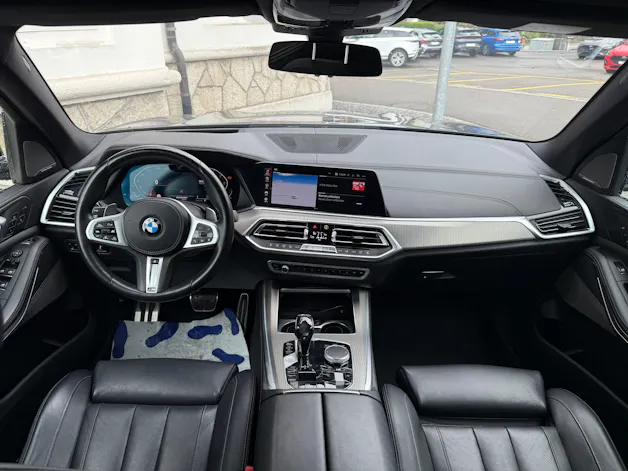 BMW X5 30d xDrive M-SPORT * 7 SITZER * 22 ZOLL ALUFELGEN *