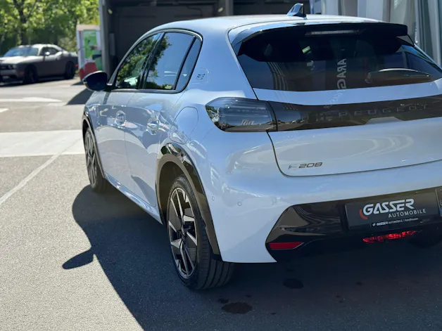PEUGEOT 208 Elektrik 115kW GT