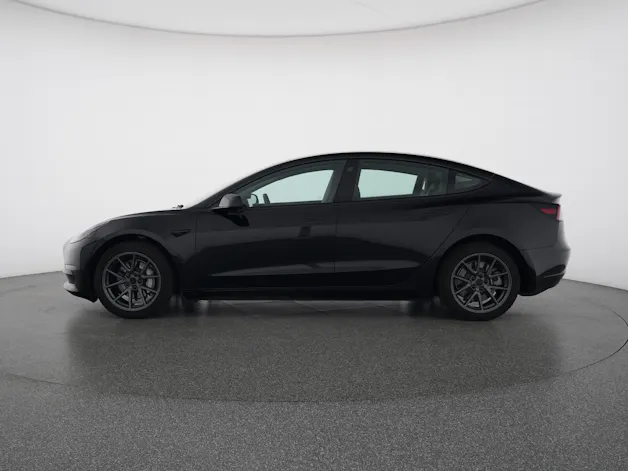 Tesla Model 3 Long Range RWD