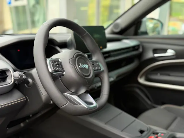 JEEP Avenger 1.2 MHEV 85th Anniversary 4xe PACK SKY