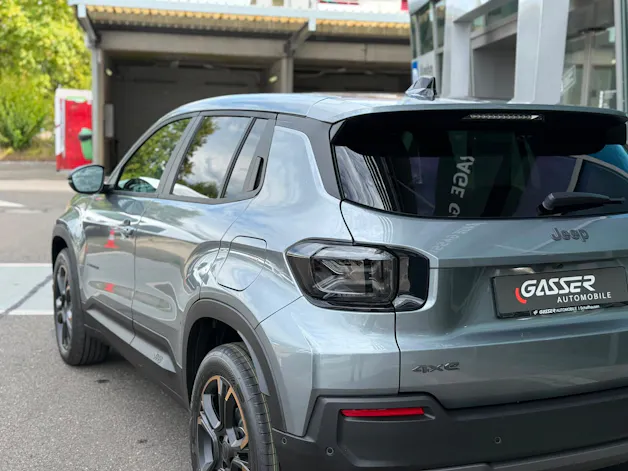 JEEP Avenger 1.2 MHEV 85th Anniversary 4xe PACK SKY