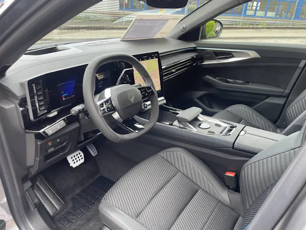 RENAULT Austral 1.2 E-Tech esprit Alpine 200