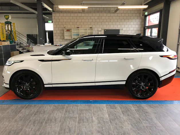 Land Rover Range Rover Velar R-Dynamic D 300 S Automatic