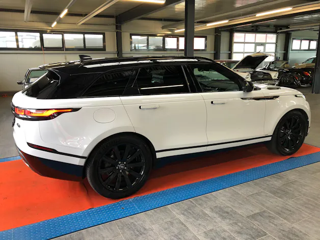 Land Rover Range Rover Velar R-Dynamic D 300 S Automatic