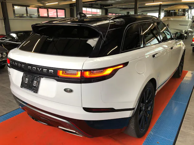 Land Rover Range Rover Velar R-Dynamic D 300 S Automatic
