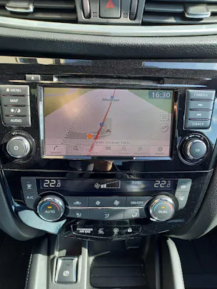NISSAN Qashqai 1.7 dCi tekna+ Xtronic ALL-MODE 4x4