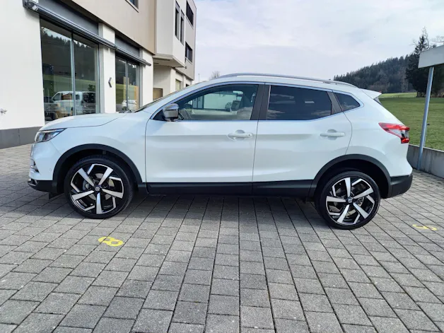 NISSAN Qashqai 1.7 dCi tekna+ Xtronic ALL-MODE 4x4