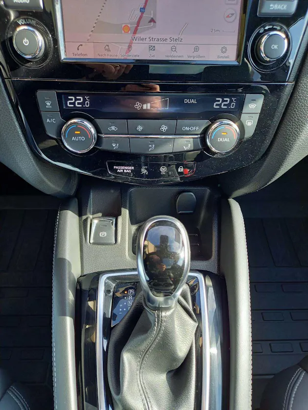 NISSAN Qashqai 1.7 dCi tekna+ Xtronic ALL-MODE 4x4