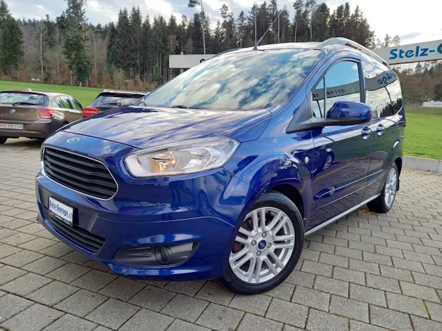 FORD Tourneo Courier 1.0 SCTi Titanium