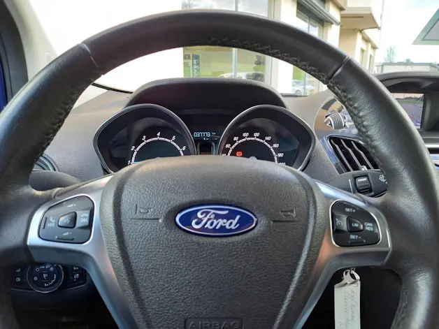 FORD Tourneo Courier 1.0 SCTi Titanium