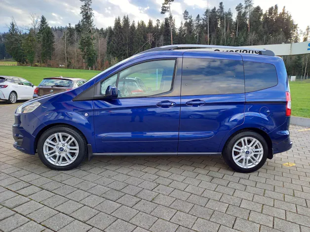 FORD Tourneo Courier 1.0 SCTi Titanium