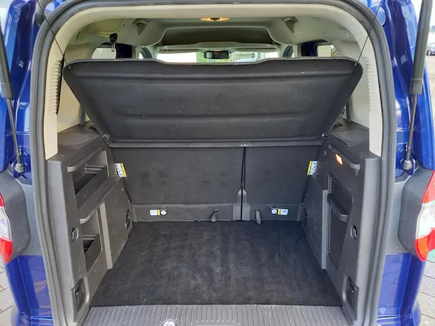 FORD Tourneo Courier 1.0 SCTi Titanium