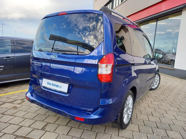 FORD Tourneo Courier 1.0 SCTi Titanium