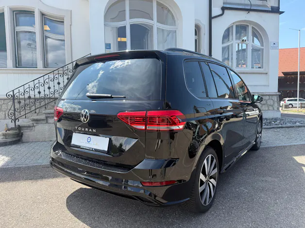 VW Touran 1.5 TSI Highline DSG R-LINE BLACK UND STYL / 48 MONATE WERK GARANTIE