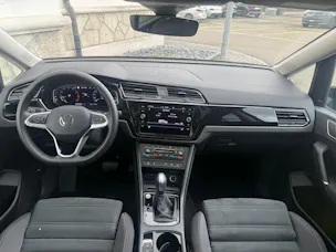 VW Touran 1.5 TSI Highline DSG R-LINE BLACK UND STYL / 48 MONATE WERK GARANTIE