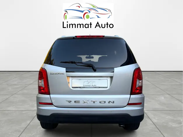 KGM -SsangYong Rexton RX200 e-XDi Sapphire 4WD Automatic