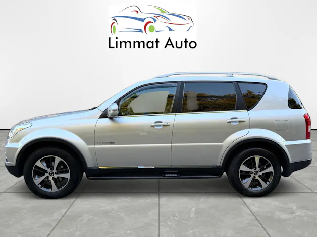 KGM -SsangYong Rexton RX200 e-XDi Sapphire 4WD Automatic