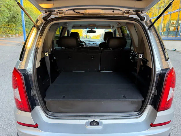 KGM -SsangYong Rexton RX200 e-XDi Sapphire 4WD Automatic