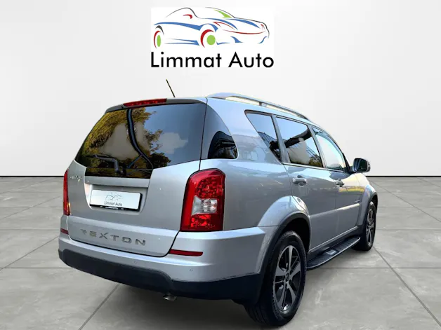 KGM -SsangYong Rexton RX200 e-XDi Sapphire 4WD Automatic