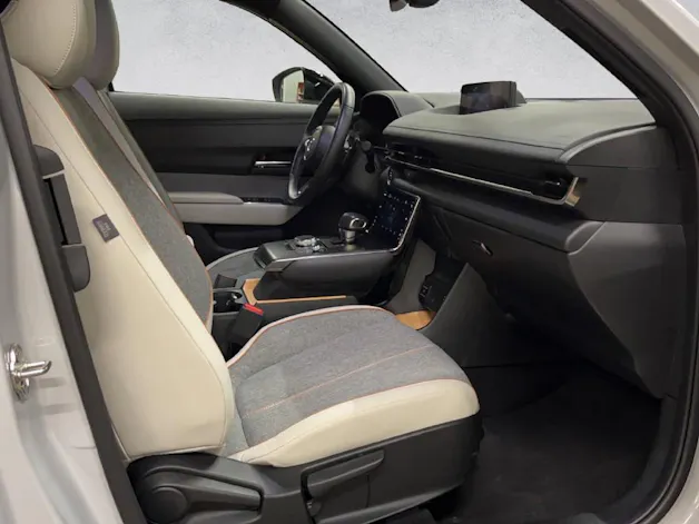 MAZDA MX-30 e-Skyactiv Revolution / Schiebedach