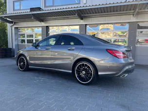 MERCEDES-BENZ CLA 200 Night Star 7G-DCT