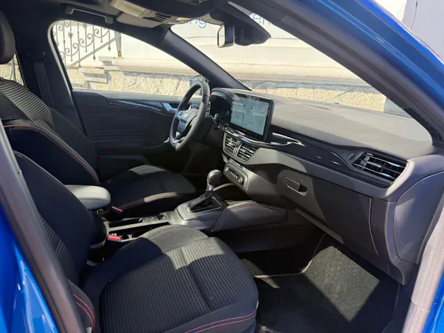 FORD Focus Station Wagon 1.0i EcoB Hybrid 155 ST-Line X