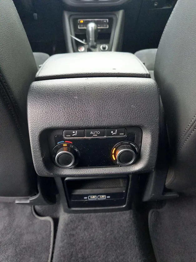 VW Sharan 1.4 TSI BlMT Highline DSG **7 Sitze**