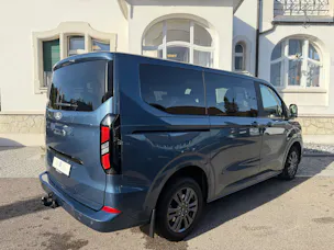 FORD Tourneo Bus 320 L1H1 Titanium Automat