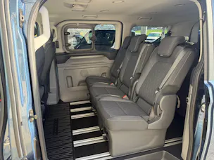 FORD Tourneo Bus 320 L1H1 Titanium Automat